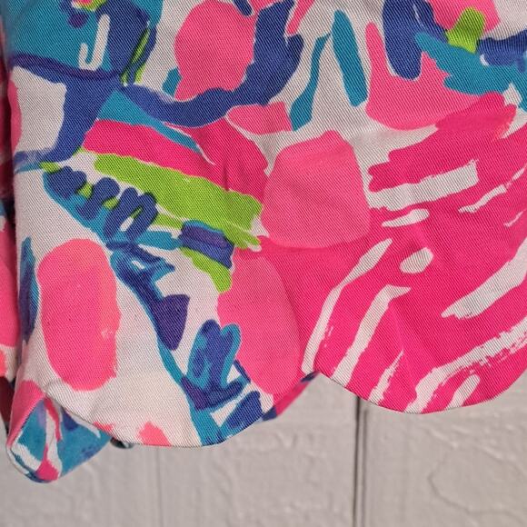 Lilly Pulitzer *Holy Grail* Gumbo Limbo Print Dahlia Shorts - Picture 6 of 10